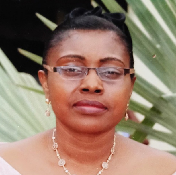 Madame Colette MANOMBA épouse EYI